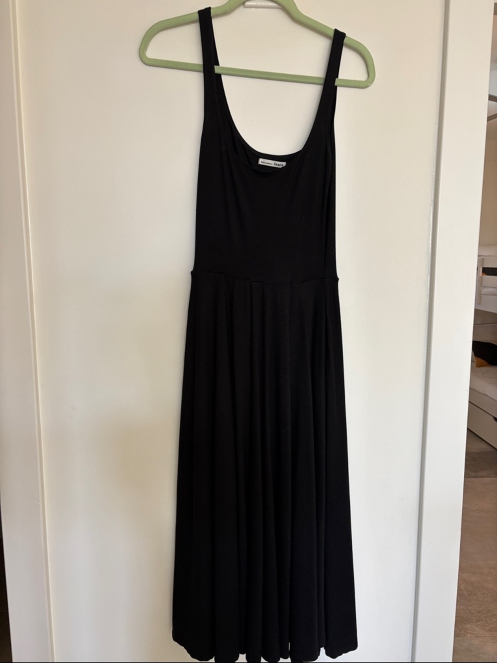 Reformation Jeans Black Scoop-Neck Sleeveless Midi Dress